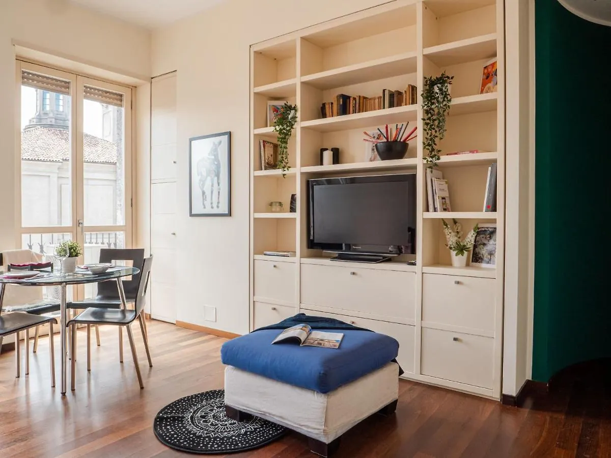 The Best Rent - Bright Two Rooms Apartment Near Cattolica University ميلان
