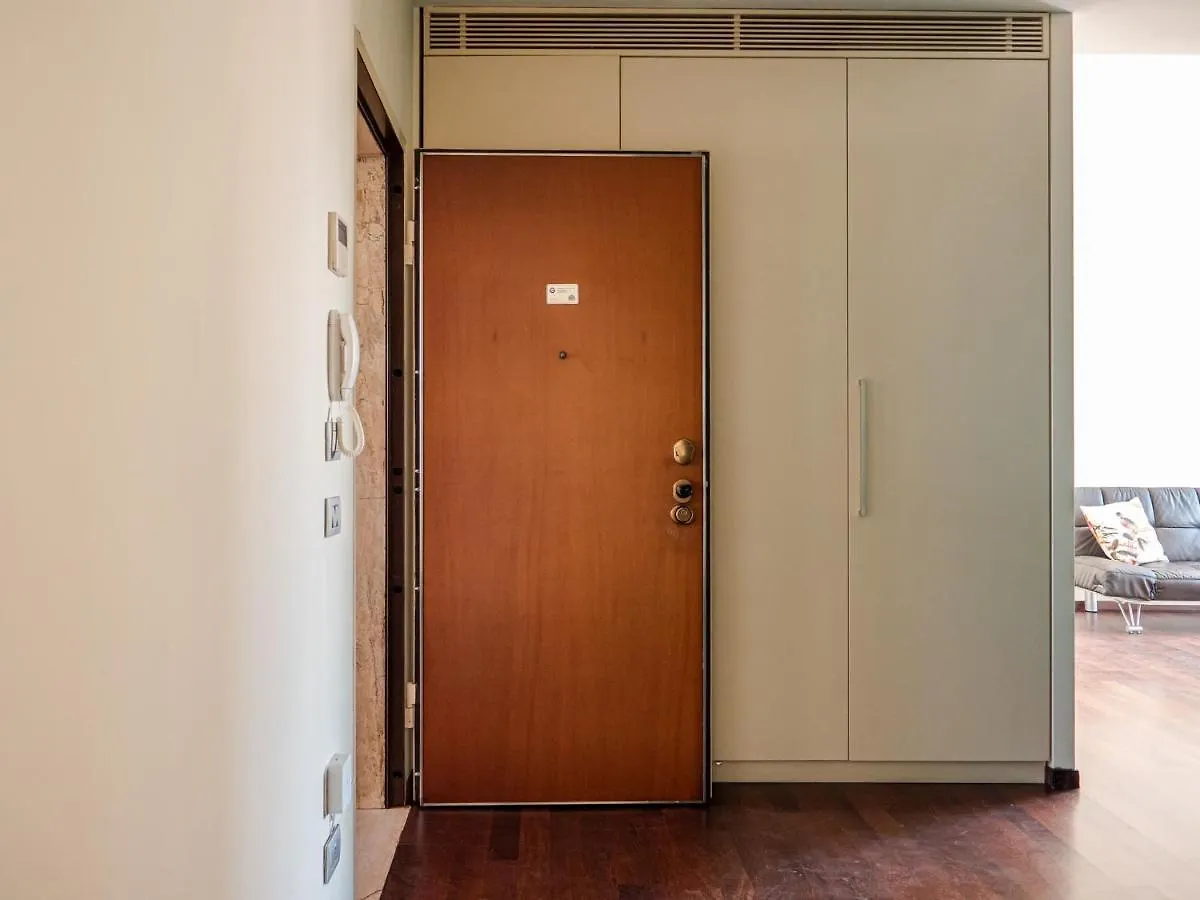 The Best Rent - Bright Two Rooms Apartment Near Cattolica University ميلان 0*,