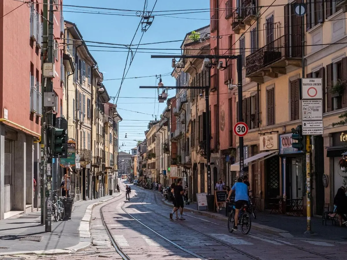 The Best Rent - Bright Two Rooms Apartment Near Cattolica University Milano